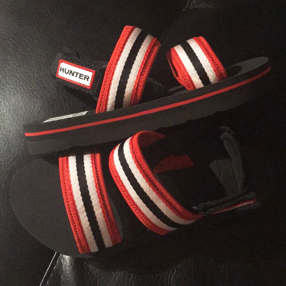 Hunter beach strap sandals women’s size 6